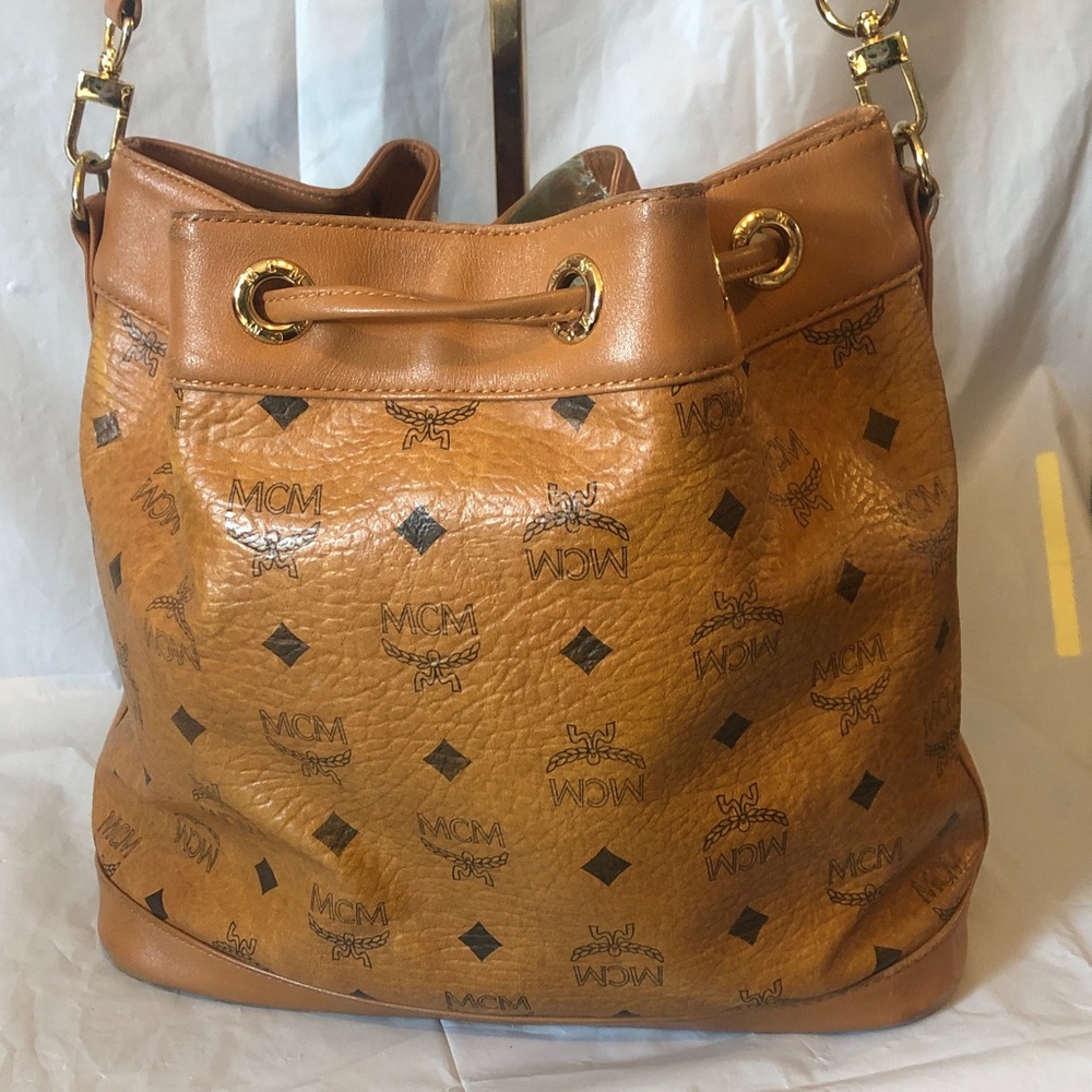 MCM classic signature leather shoulder bag with drawstring & authenticity cards - Picture 8 of 16
